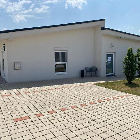 Gaestezimmer Oedenburgerstrasse Pottsching Exterior foto